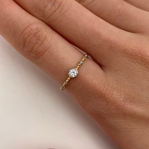 Gold diamond ring